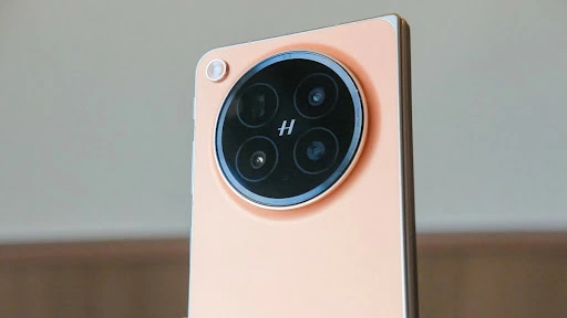 Sản phẩm sở hữu cụm camera thế hệ mới.
