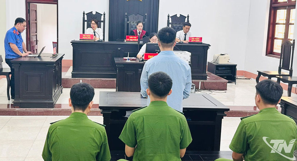 Quang cảnh phiên tòa.