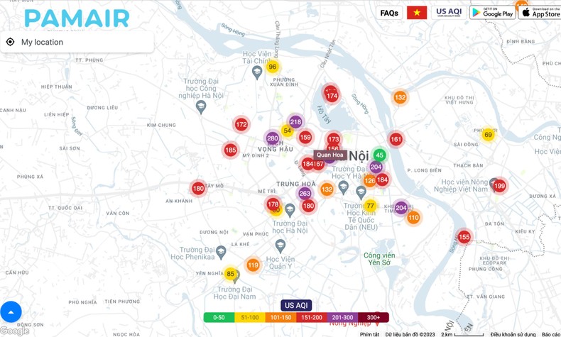 Một số khu vực như đường Kim Mã, Dịch Vọng Hậu, Khu đô thị Times City, chỉ số AQI còn chuyển sang màu tím (cao trên 200, ở mức rất không lành mạnh).