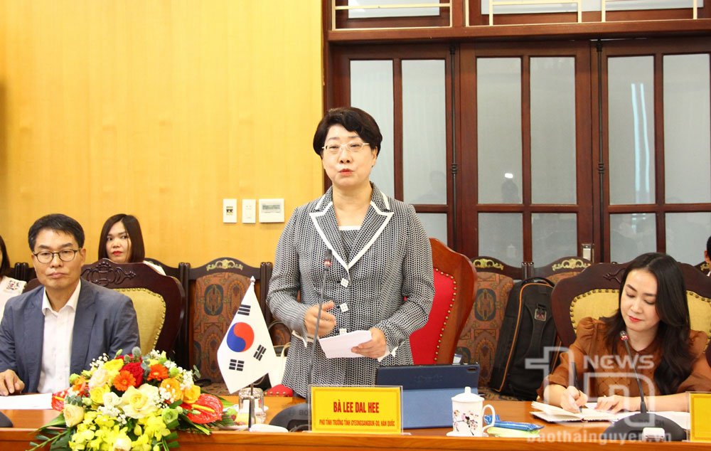 Ms Lee Dal Hee, Vice Governor of Gyeongsangbuk-do province, states that many Korean enterprises will continue to expand investment cooperation in Thai Nguyen. 