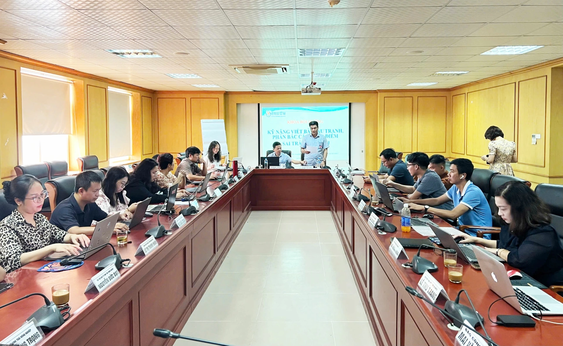 Quang cảnh lớp học.