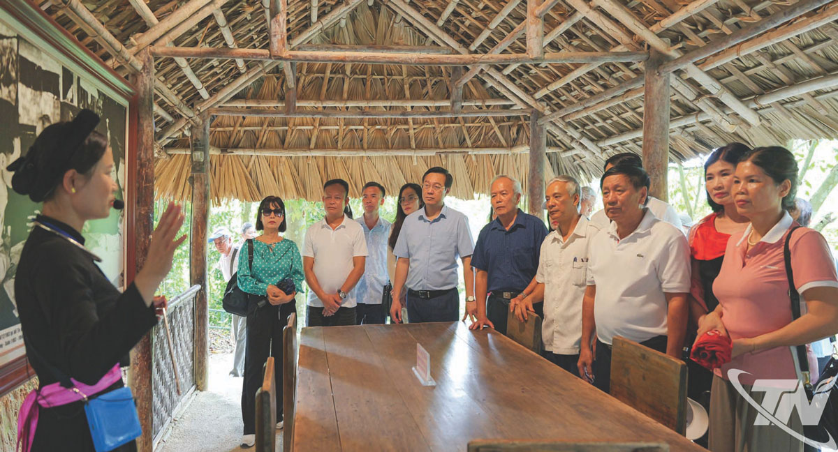 Lán Tỉn Keo, nơi Chủ tịch Hồ Chí Minh chủ trì Hội nghị Bộ Chính trị quyết định mở Chiến dịch Điện Biên Phủ