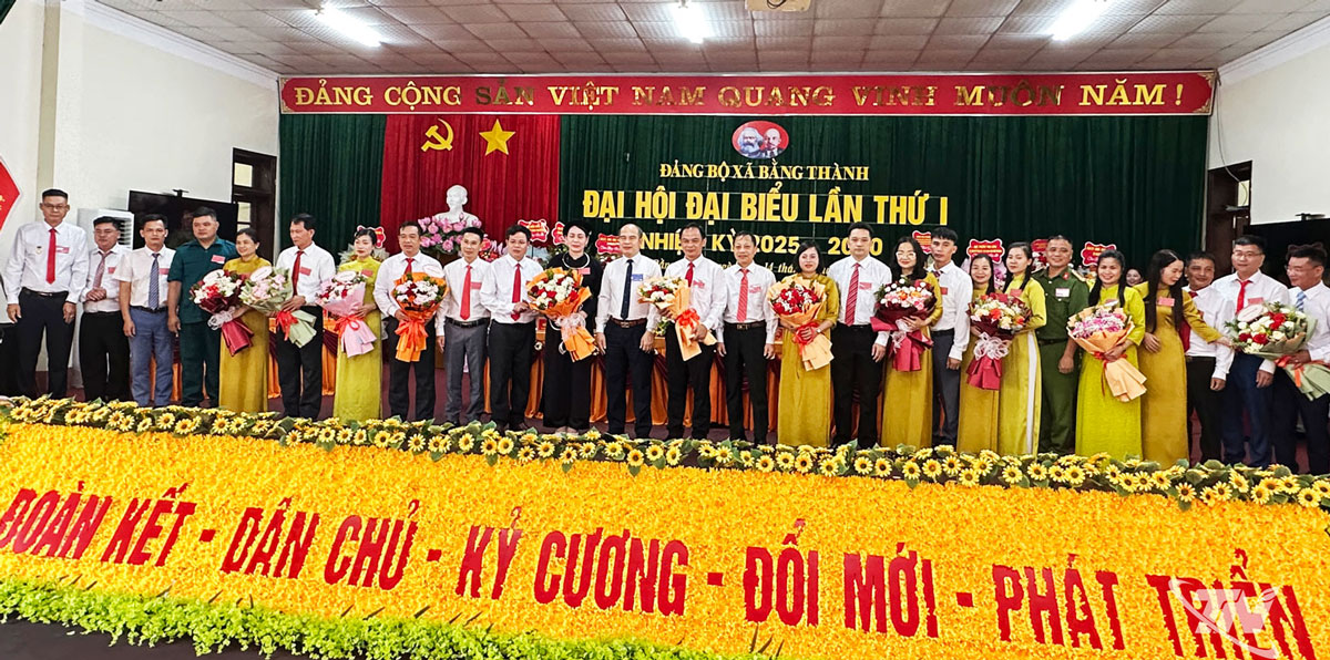 Ban Chấp hành Đảng bộ xã Bằng Thành, nhiệm kỳ 2025 - 2030 ra mắt Đại hội