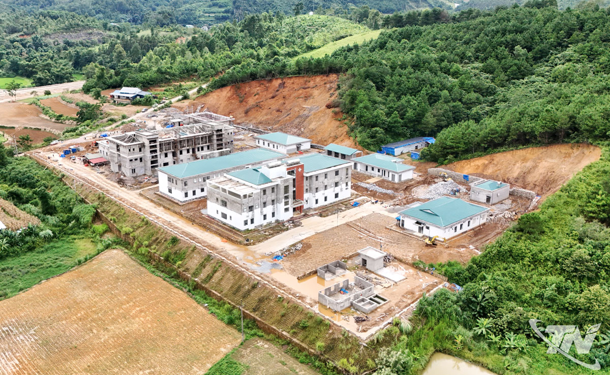 Toàn cảnh công trường xây dựng Trung tâm Y tế Ngân Sơn.