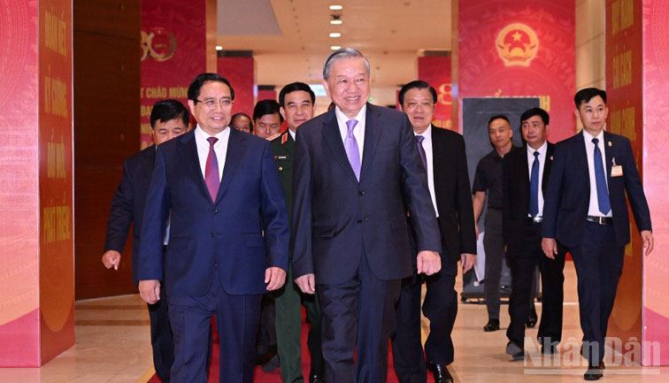 Tổng Bí thư Tô Lâm, Thủ tướng Phạm Minh Chính cùng các đồng chí lãnh đạo Đảng, Nhà nước tới tham dự lễ kỷ niệm. (Ảnh: Trần Hải)