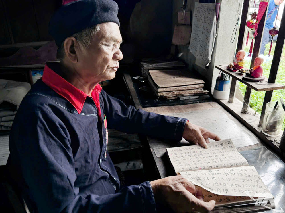 Chữ nho cổ là một phần của văn hóa của người Dao Quần Chẹt.