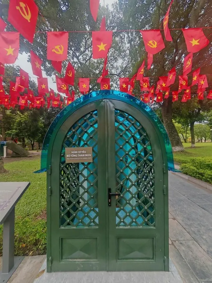 Sau một thời gian tu sửa, hầm đã mở cửa cho nhân dân vào tham quan tìm hiểu.