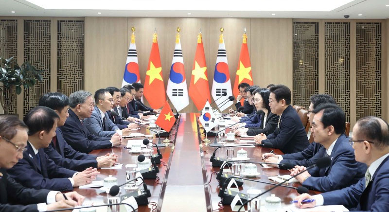 Tổng Bí thư Tô Lâm hội đàm với Tổng thống Hàn Quốc Lee Jae Myung. Ảnh: Thống Nhất/TTXVN