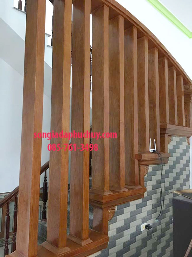 Từng đường vân gỗ được mô phỏng rõ nét.