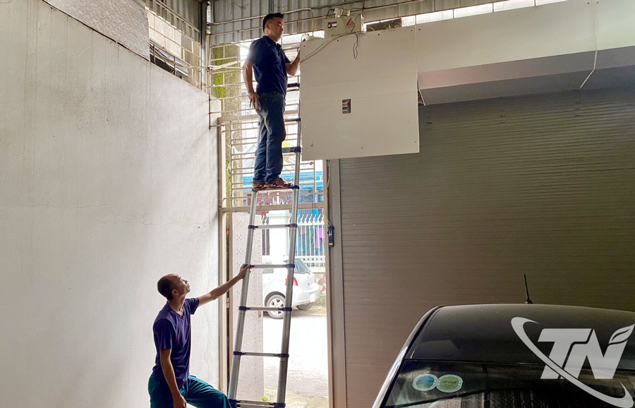 Trận mưa kèm sấm sét tối 5-8 khiến một số hộ dân trên địa bàn phường Gia Sàng bị hư hỏng nhiều thiết bị điện.