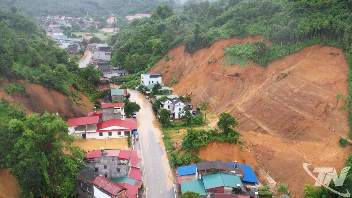 Mưa lớn đã gây ra nhiều điểm sạt lở đất đá tại một số địa phương phía Bắc tỉnh Thái Nguyên.