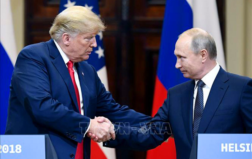 Tổng thống Mỹ Donald Trump (trái) và Tổng thống Nga Vladimir Putin. Ảnh tư liệu: AFP/TTXVN