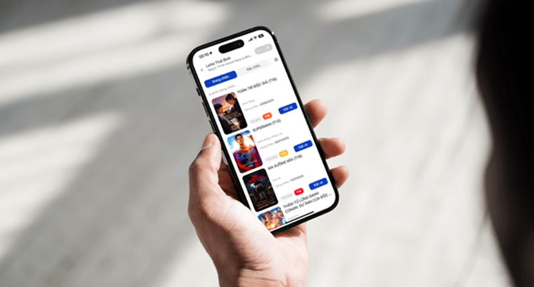 Chọn rạp chiếu và phim yêu thích. (Nguồn: Internet)