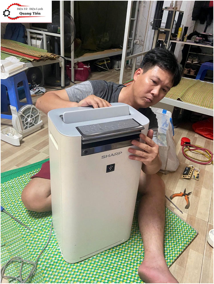 Giám đốc Hoàng Văn Núp – Chuyên sửa chữa máy hút ẩm ở Hà Nội.