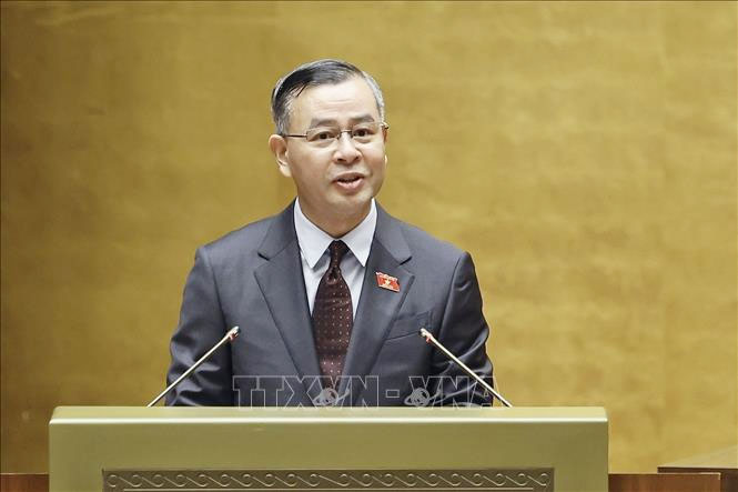Bộ trưởng Bộ Tài chính Ngô Văn Tuấn, thừa ủy quyền của Thủ tướng Chính phủ trình bày Tờ trình về định hướng xây dựng dự án Luật Ngân sách nhà nước (hợp nhất) phát biểu. Ảnh: Doãn Tấn/TTXVN