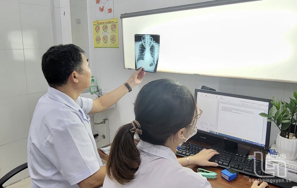 Kết quả chiếu chụp, chẩn đoán hình ảnh cho bệnh nhân được nhập vào hệ thống chung của Trung tâm Y tế TP. Thái Nguyên giúp các bác sĩ đọc kết quả chính xác.