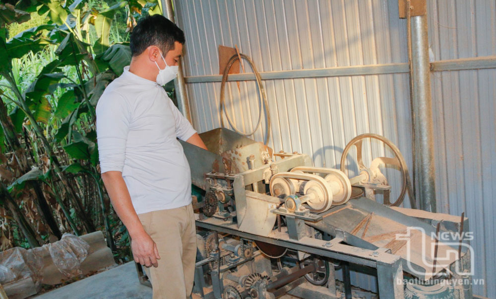 Cơ sở sản xuất đũa cọ của anh Quán Văn Bảy ở xã Kim Phượng có sản phẩm tham gia Chương trình OCOP.