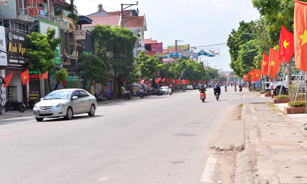 Hệ thống cơ sở hạ tầng của thị trấn Hương Sơn được đầu tư đồng bộ.