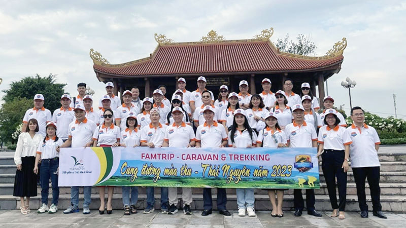 Đoàn Famtrip - Caravan & Trekking khảo sát điểm đến Khu di tích lịch sử quốc gia 60 liệt sĩ TNXP Đại đội 915, Đội 91 Bắc Thái, phường Gia Sàng (TP. Thái Nguyên).