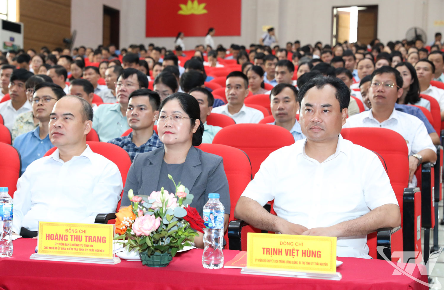 Đồng chí Trịnh Việt Hùng, Ủy viên dự khuyết Trung ương Đảng, Bí thư Tỉnh ủy Thái Nguyên, cùng các đồng chí Ủy viên Ban Thường vụ Tỉnh ủy và đại biểu dự khai giảng lớp bồi dưỡng nghiệp vụ chuyên sâu về công tác kiểm tra, giám sát.