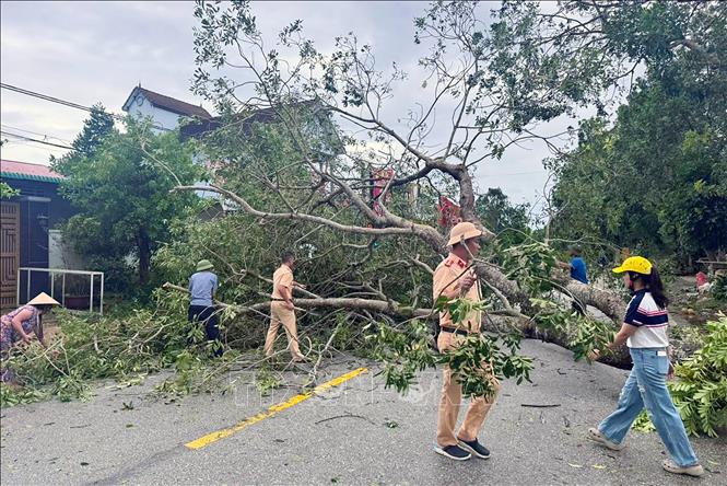 Một số địa phương miền Trung đã bị ảnh hưởng nặng nề bởi cơn bão số 10. Ảnh minh họa
