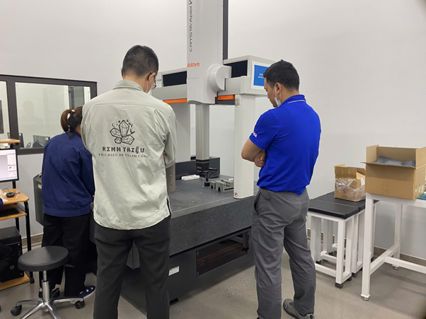 Sự kết hợp giữa chuyên môn con người và công nghệ hiện đại