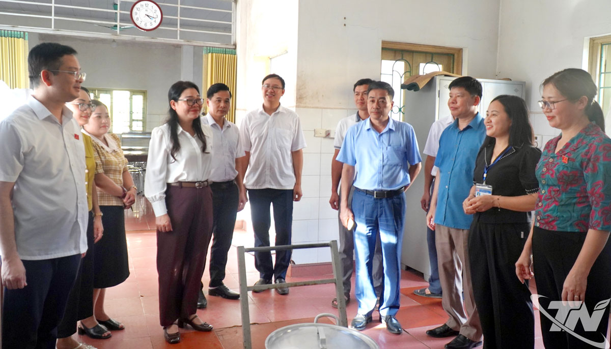 Khảo sát thực tế cơ sở vật chất Trường Phổ thông Dân tộc Nội trú Na Rì