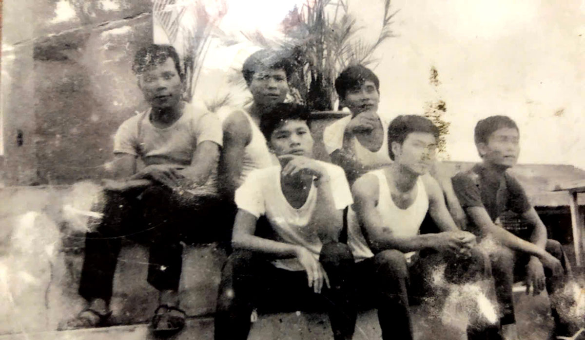 Các đồng đội trong đơn vị ông Sơn, ảnh chụp năm 1974