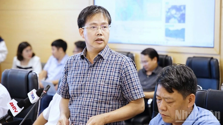 Mai Văn Khiêm, Giám đốc Trung tâm Dự báo Khí tượng Thủy văn quốc gia chia sẻ về những diễn tiến bão Ragasa.