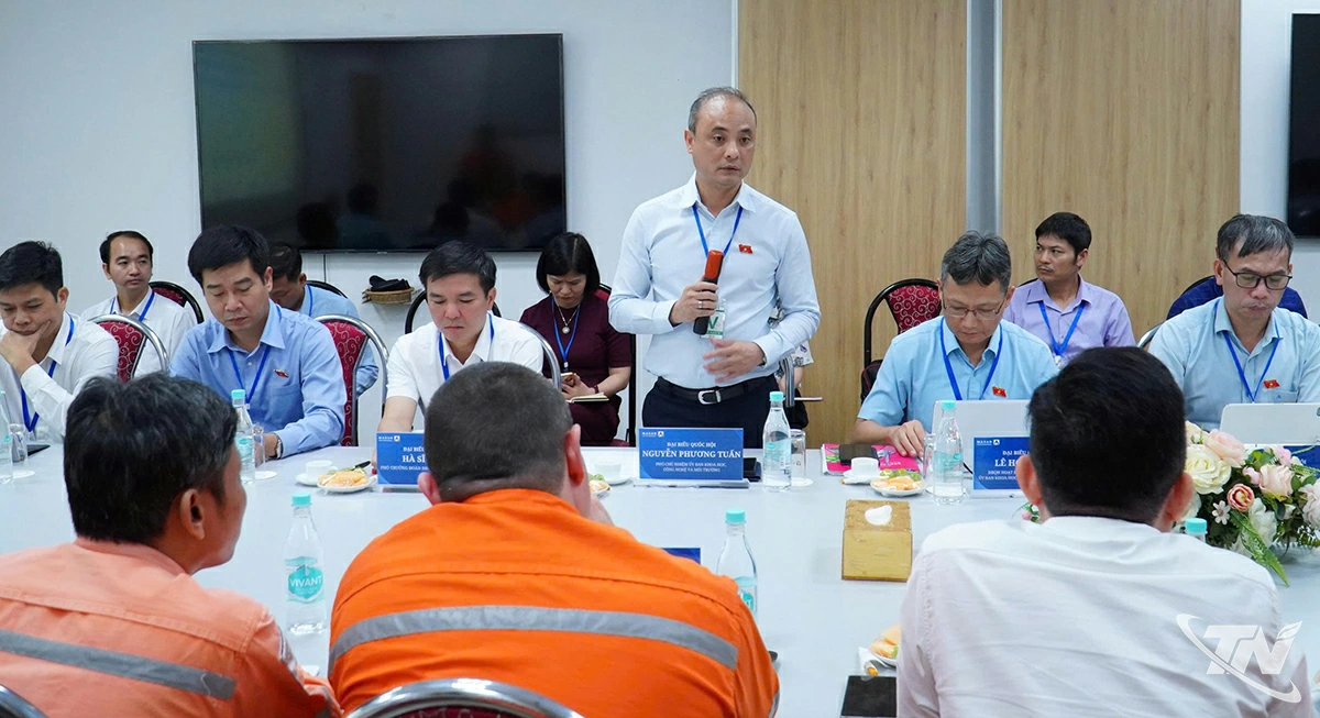 Đoàn công tác của Ủy ban Khoa học, Công nghệ và Môi trường của Quốc hội, do ông Nguyễn Phương Tuấn - Phó Chủ nhiệm Ủy ban làm Trưởng đoàn.