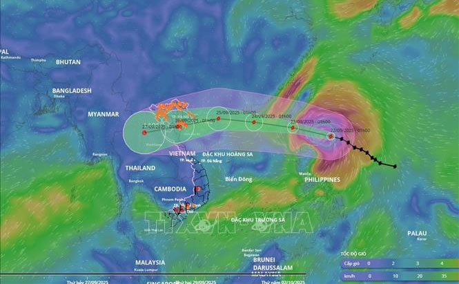 Hướng di chuyển của bão RAGASA từ hệ thống giám sát thiên tai Việt Nam.