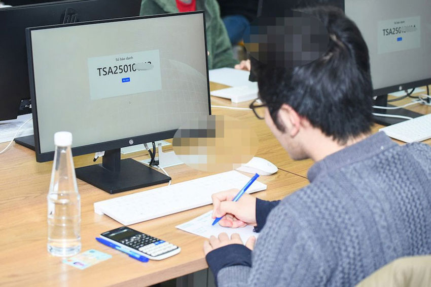 Thí sinh tham dự Đánh giá Tư duy của Đại học Bách khoa Hà Nội năm 2025