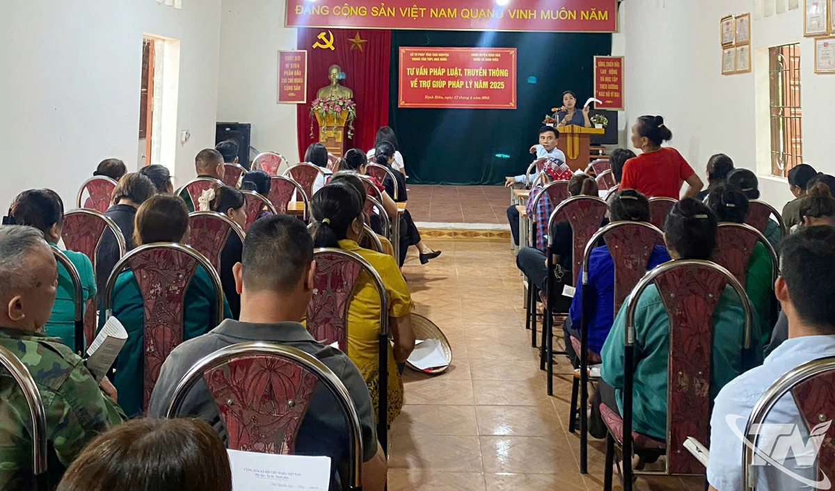 Một buổi tư vấn pháp luật, truyền thông về trợ giúp pháp lý
của Sở Tư pháp tại cơ sở thu hút đông đảo người dân tham dự.