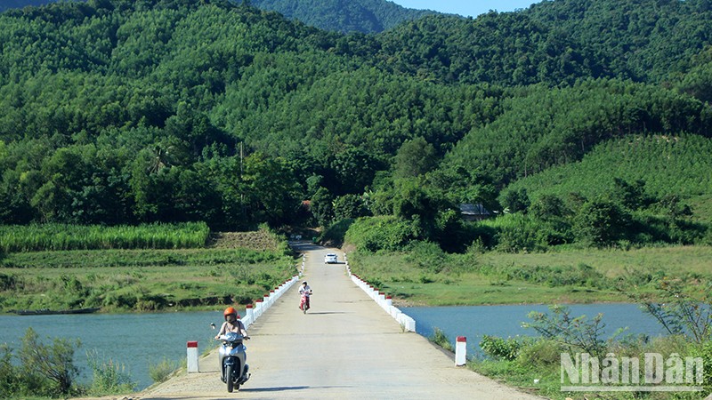 Đường vào xã an toàn khu Ba Lòng, huyện Đakrông, Quảng Trị.