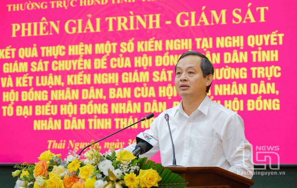 Đồng chí Chủ tịch HĐND tỉnh Phạm Hoàng Sơn phát biểu kết luận tại phiên giải trình, giám sát.