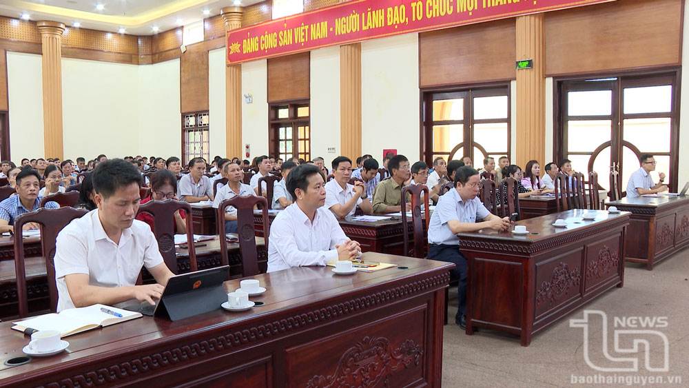 Các đại biểu và học viên tham dự tập huấn.