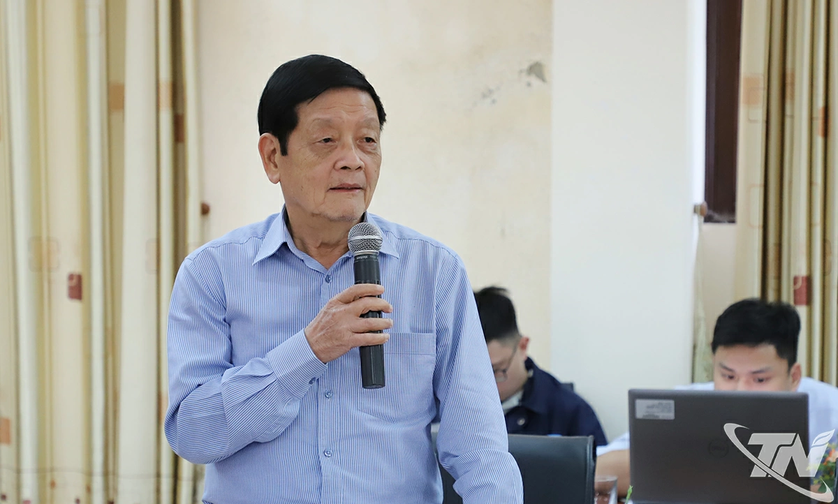 GS.TS. Nguyễn Đăng Bình, Hiệu trưởng Trường Đại học Kinh tế - Công nghệ tham luận tại Hội thảo.
