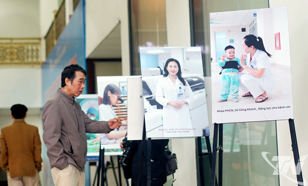 Tại triển lãm “Hy vọng” năm 2025 tại Bệnh viện Trung ương Thái Nguyên.