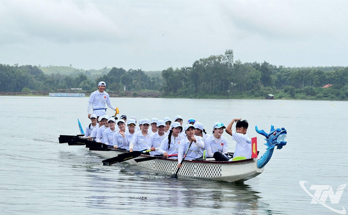 VĐV bộ môn đua thuyền giành tổng số 65 huy chương các loại tại 3 giải thi đấu.