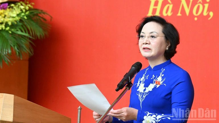 Thay mặt các đồng chí được bổ nhiệm, Phó Thủ tướng Phạm Thị Thanh Trà phát biểu ý kiến tại buổi lễ. (Ảnh: Trần Hải)