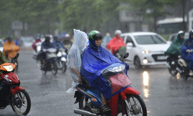 Khu vực Bắc Bộ có mưa rào và dông rải rác, cục bộ có nơi mưa to.