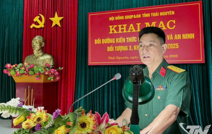 Bộ CHQS tỉnh: Khai mạc lớp bồi dưỡng kiến thức quốc phòng và an ninh đối tượng 3 - năm 2025