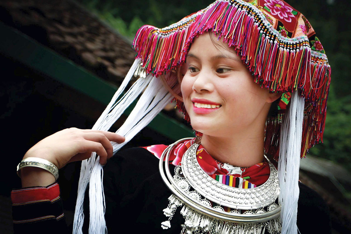 Phụ nữ dân tộc Sán Chỉ trong trang phục mang đặc trưng riêng (ảnh: Ngô Đức Mích)