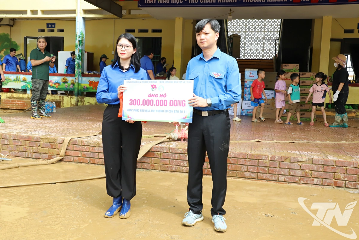 Trung ương Hội Sinh viên Việt Nam đã trao tặng Tỉnh đoàn Thái Nguyên 300 triệu đồng.