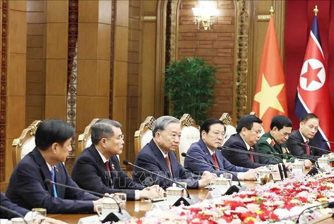 Tổng Bí thư Tô Lâm và Đoàn cấp cao Việt Nam tại cuộc hội đàm.