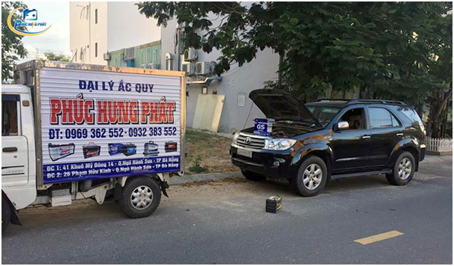 Ắc quy gặp vấn đề, liên hệ với dịch vụ ắc quy Phúc Hưng Phát.