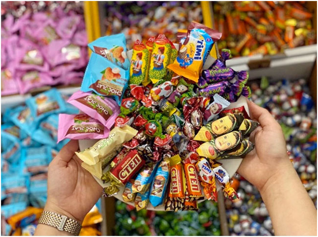 Shop Hàng Nga có bán gì? Một dòng sản phẩm nổi bật của shop là bánh kẹo nội địa Nga.