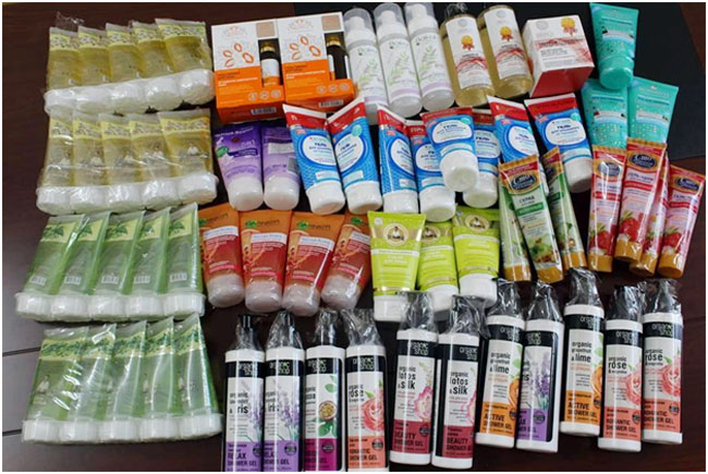 Shop Hàng Nga có bán gì? Shop có nhập khẩu, phân phối mỹ phẩm thành phần lành tính.