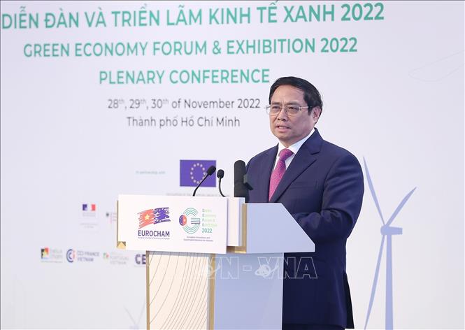 Thủ tướng Phạm Minh Chính phát biểu tại Diễn đàn và Triển lãm Kinh tế xanh GEFE 2022. Ảnh: Dương Giang/TTXVN
