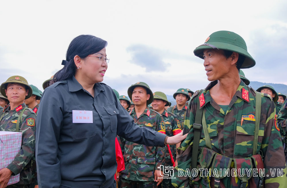 Đồng chí Bí thư Tỉnh ủy Thái Nguyên Nguyễn Thanh Hải động viên lực lượng tham gia diễn tập.